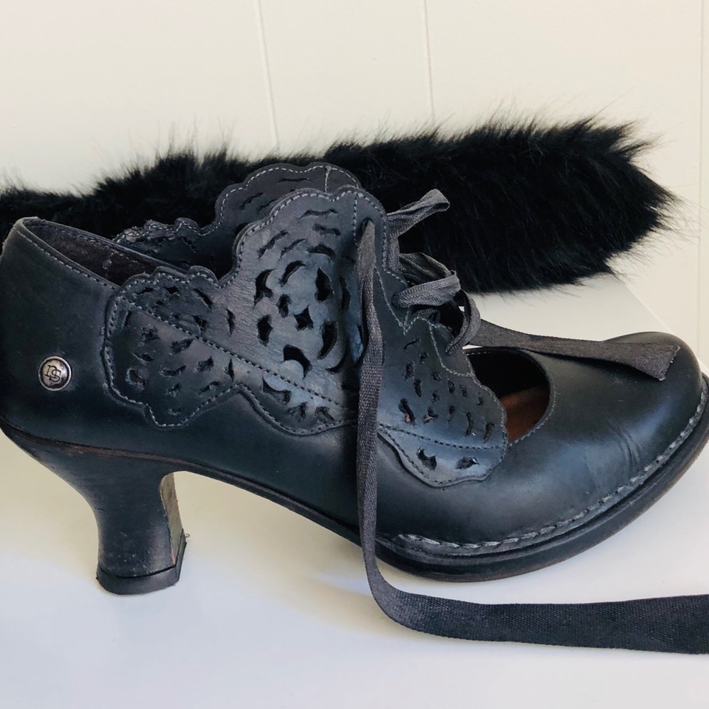 Rare Spanish Hand Crafted Black Leather • 8.2